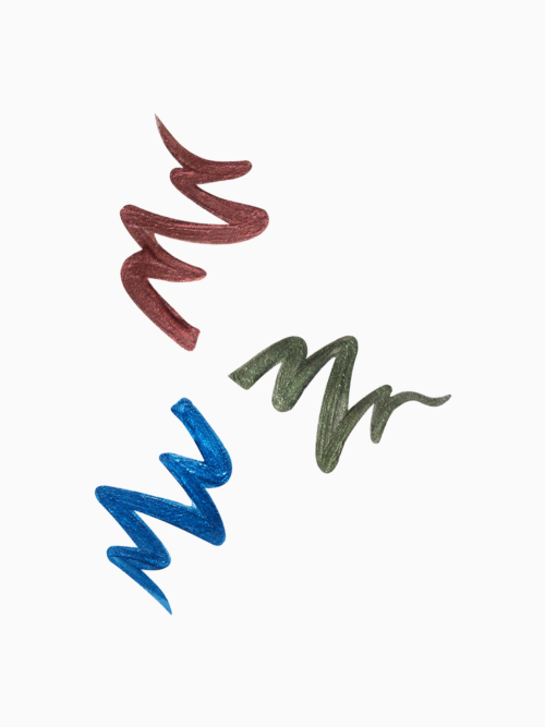 DAZZLING-LIQUID-EYELINER_02