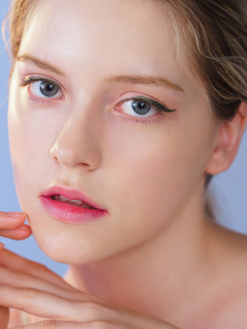 DAZZLING LIQUID EYELINER_05